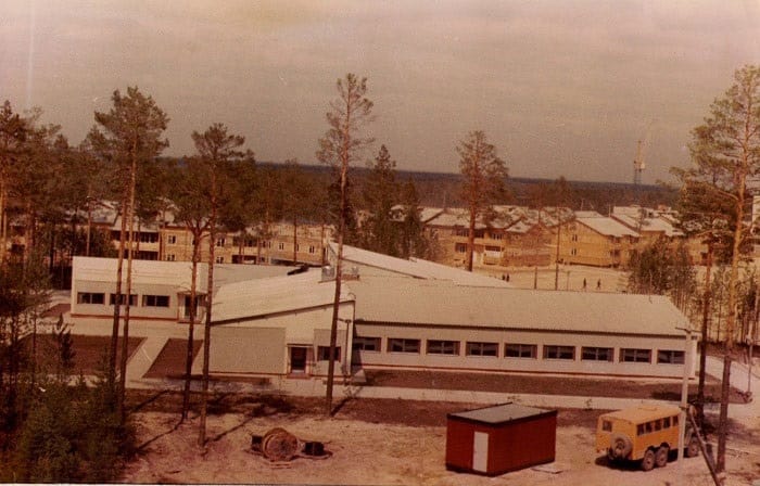 строительство финской школы в кедровом
